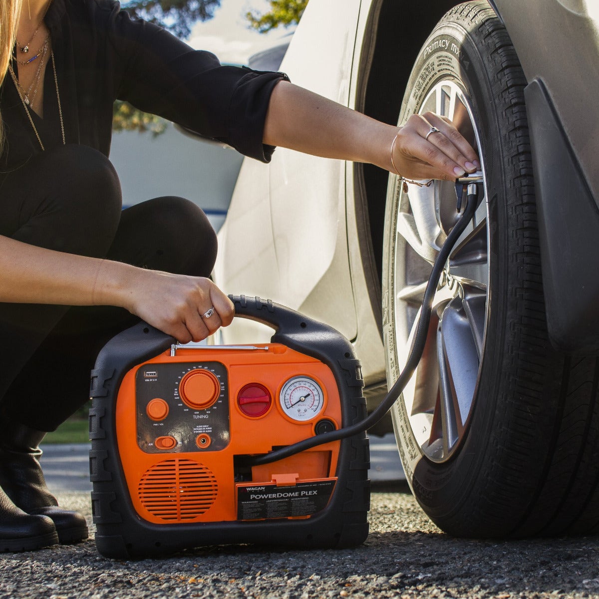 wagan-el7561-power-dome-plex-jump-starter-air-compressor-with-120v-ac-outlets-529422